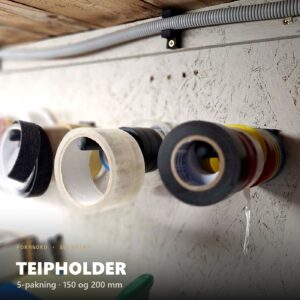 Teipholdere montert på verkstedvegg med teiperuller hengende på